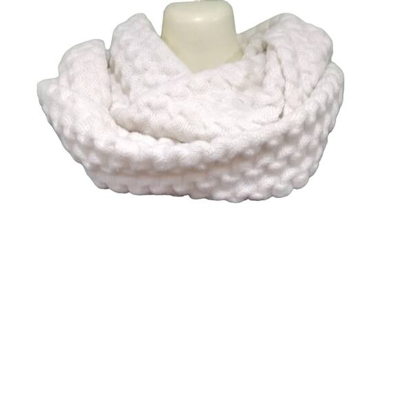 Echo 10" Wide Bulky Cable Knit Infinity Scarf, Cream NWT - Picture 1 of 5